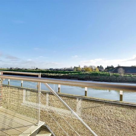 Nine The Boathouse Apartment Рай Екстериор снимка