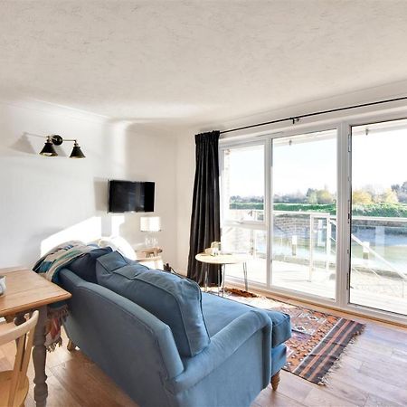 Nine The Boathouse Apartment Рай Екстериор снимка