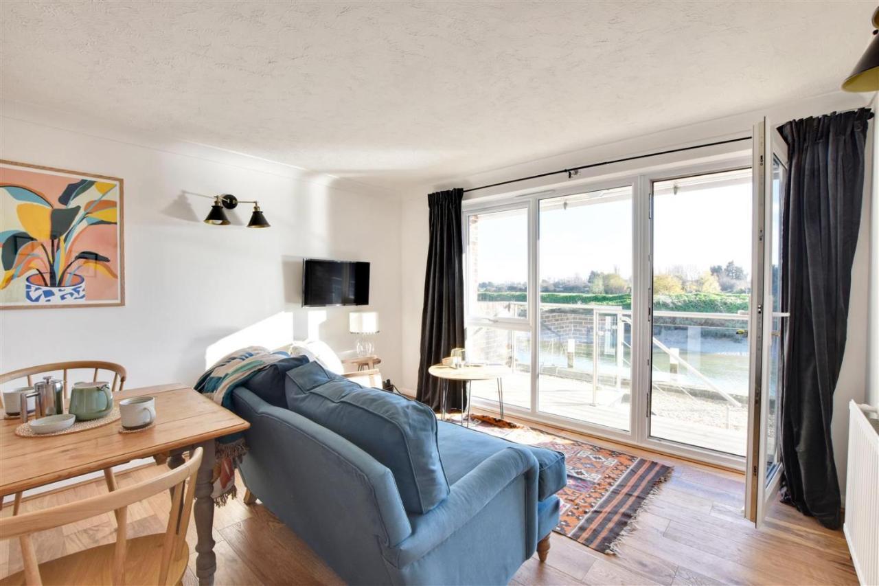 Nine The Boathouse Apartment Рай Екстериор снимка